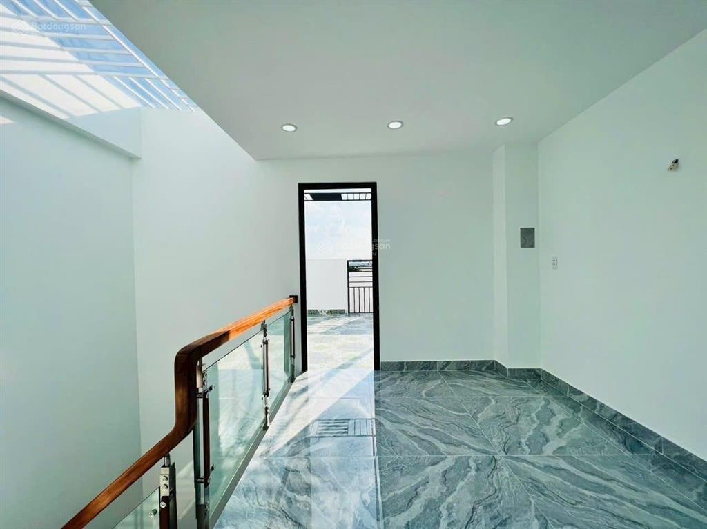 Hạ 200 triệu bán nhà dương đức hiềntân phú giá 5tỷ010/87m2. cho thuê 21tr. xác mt lê trọng tấn
