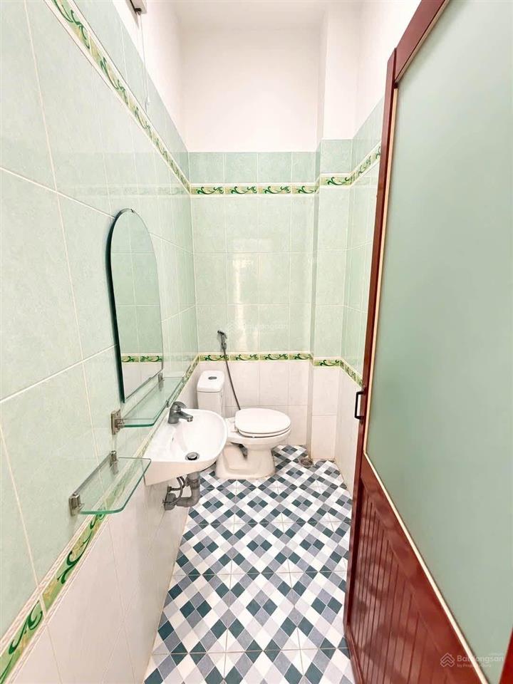 Bán nhanh căn hẻm xe hơi đ. nguyễn thị minh khai  q3 giá 4tỷ330/71,8m2. gần trường thcs kiến thiết