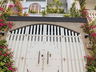 Bán nhanh căn hẻm xe hơi đ. nguyễn thị minh khai  q3 giá 4tỷ330/71,8m2. gần trường thcs kiến thiết