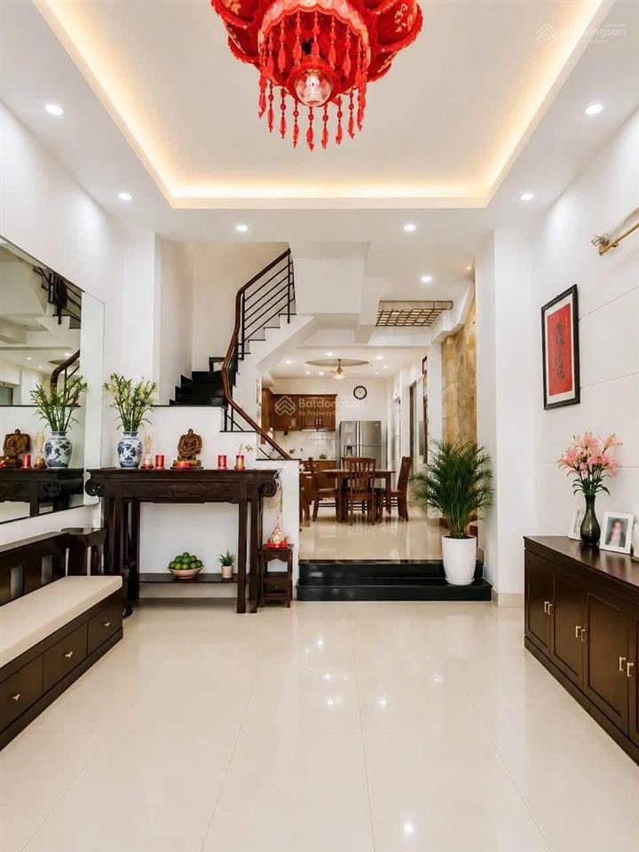 Cần tiền bán gấp căn bùi thị xuân  quận 1 70m2. cho thuê 29tr/th. gần công viên tao đàn