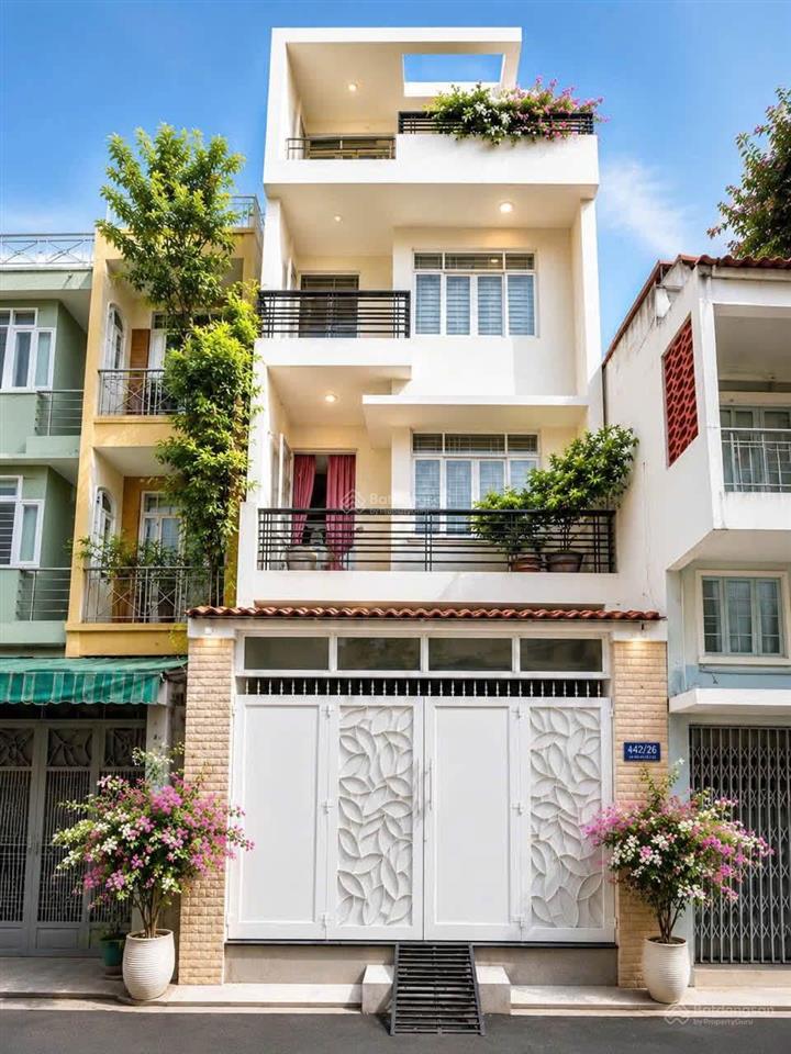Cần tiền bán gấp căn bùi thị xuân  quận 1 70m2. cho thuê 29tr/th. gần công viên tao đàn