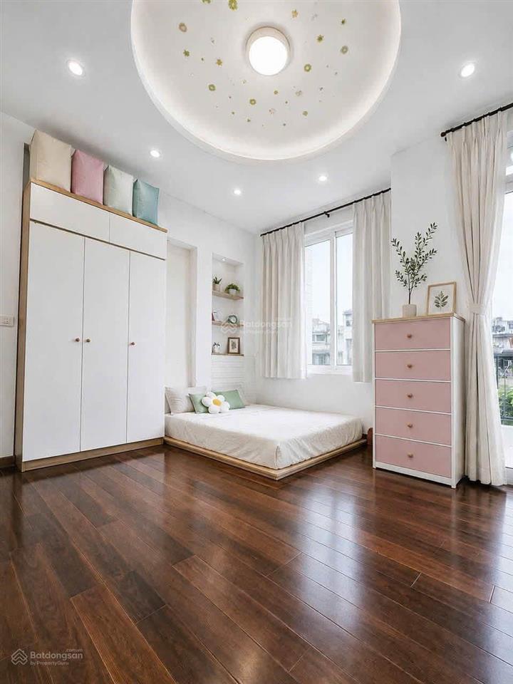 Cần tiền bán gấp căn bùi thị xuân  quận 1 70m2. cho thuê 29tr/th. gần công viên tao đàn