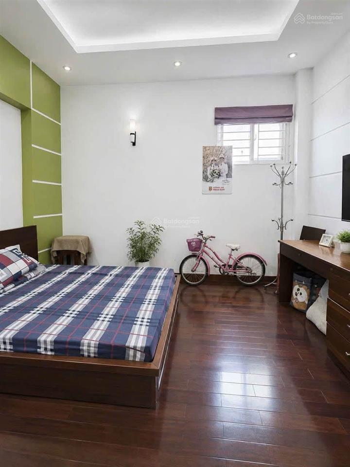 Cần tiền bán gấp căn bùi thị xuân  quận 1 70m2. cho thuê 29tr/th. gần công viên tao đàn