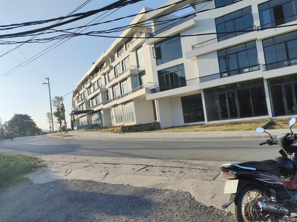 CHÍNH CHỦ BÁN GẤP LÔ ĐẤT CÓ DT: 338,8 m full  THỔ CƯ