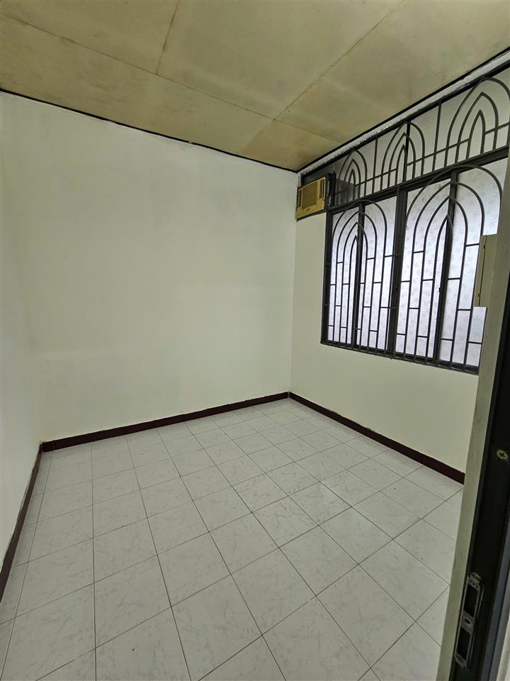 Cần bán căn hộ tại đường Trần Bình Trọng, Quận 5, TP. Hồ Chí Minh.
