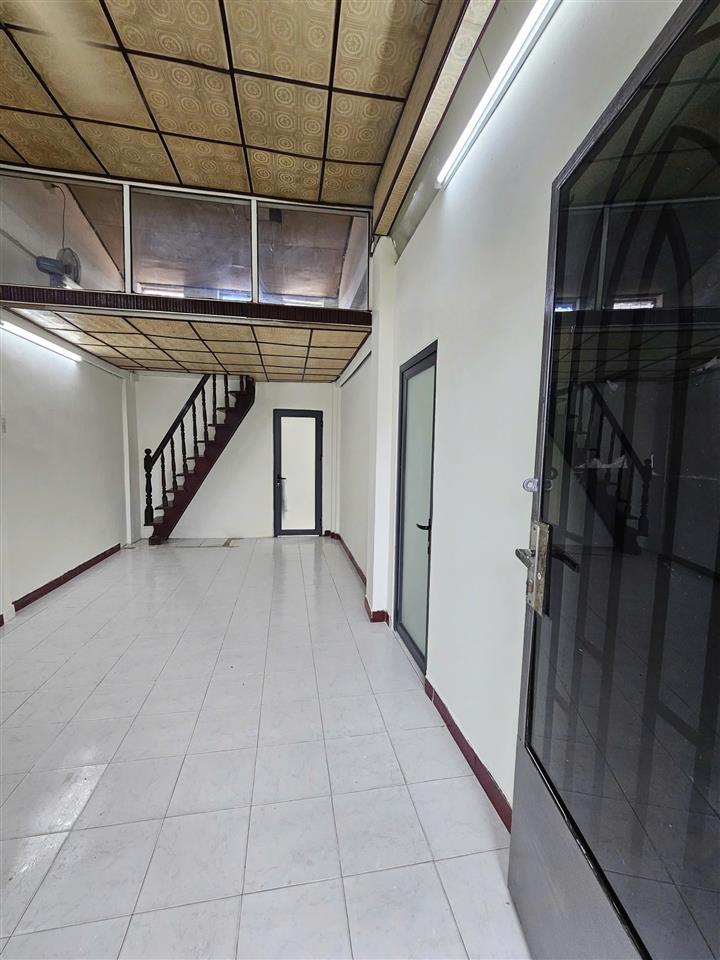 Cần bán căn hộ tại đường Trần Bình Trọng, Quận 5, TP. Hồ Chí Minh.