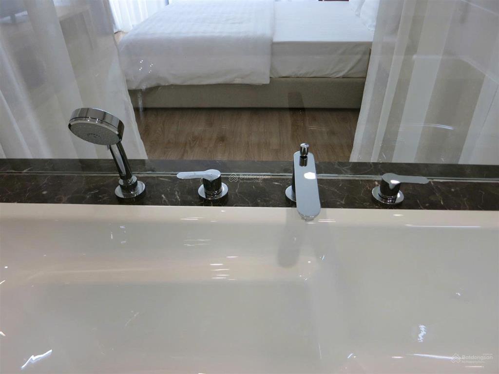 Bán căn hộ cao cấp Dolphin Plaza 128m2, 2 ngủ, 3 wc, tầng 21, full nội thất, giá 10,4 tỷ