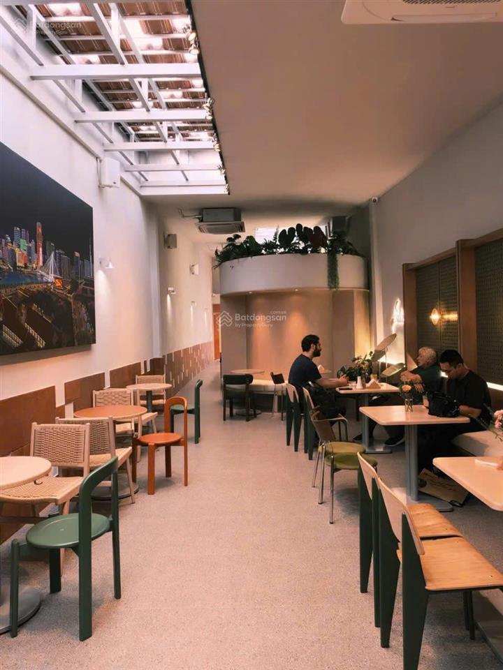 NHÀ PHỐ GIÁ TỐT RẺ NHẤT THẢO ĐIỀN GẦN SÔNG SÀI GÒN