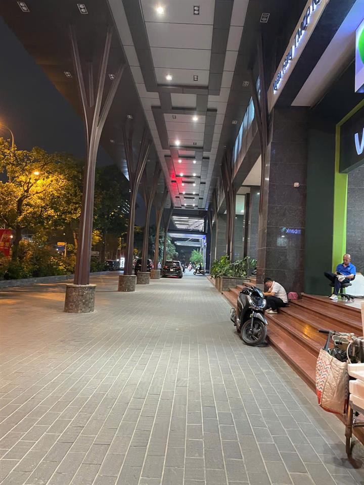 Căn chung cư cao cấp, vị trí trung tâm, ban công view hồ nước, khu dân cư văn minh