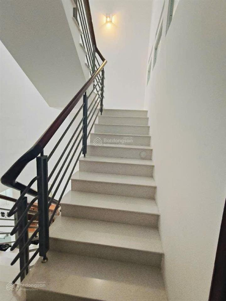 Nhà 1 trệt 2 lầu sân thượng  100m2  5 pn  đường nhựa 12m  sổ riêng  bình chánh  chỉ 9.99 tỷ