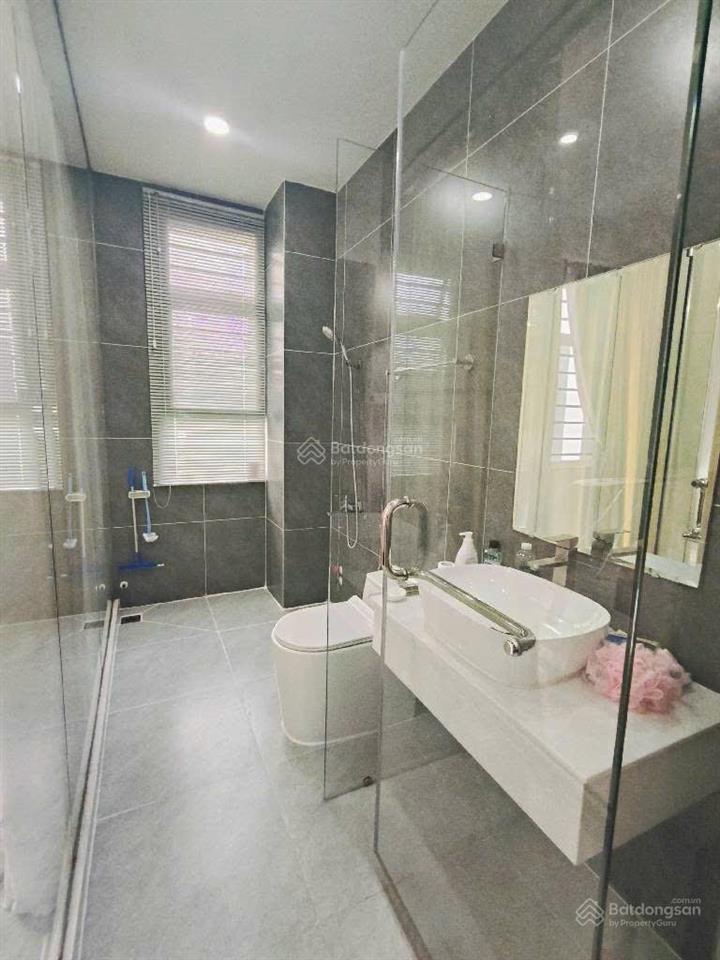 Nhà 1 trệt 2 lầu sân thượng  100m2  5 pn  đường nhựa 12m  sổ riêng  bình chánh  chỉ 9.99 tỷ