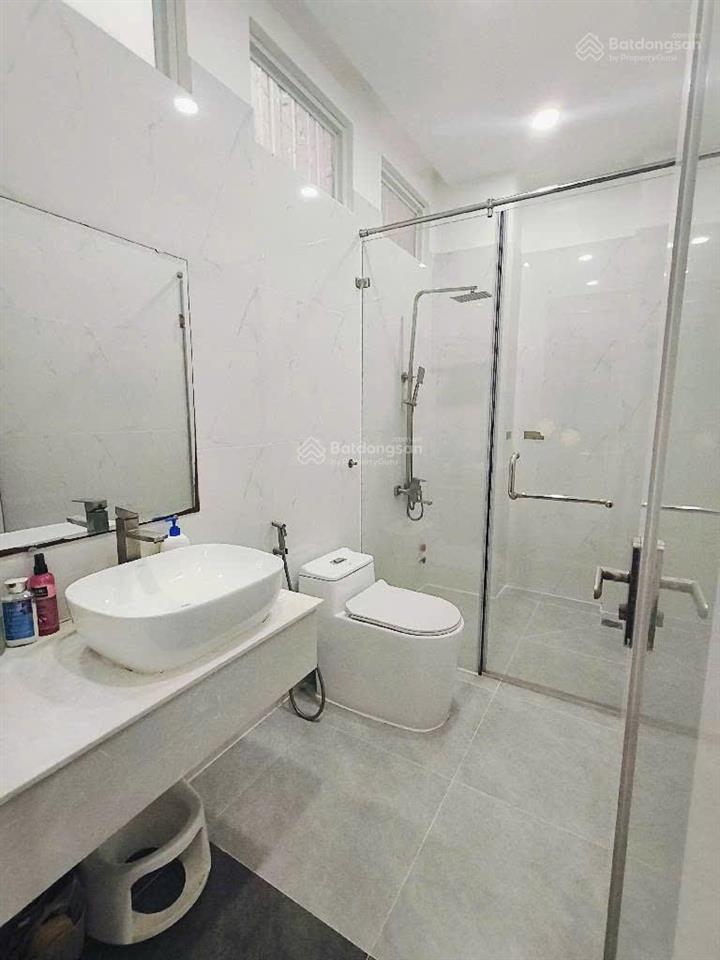 Nhà 1 trệt 2 lầu sân thượng  100m2  5 pn  đường nhựa 12m  sổ riêng  bình chánh  chỉ 9.99 tỷ