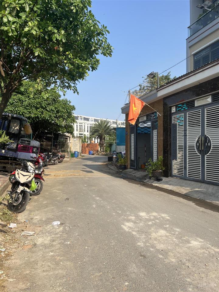 Bán gấp lô đất ngay bùi thị xuân tân đông hiệp, dĩ an
