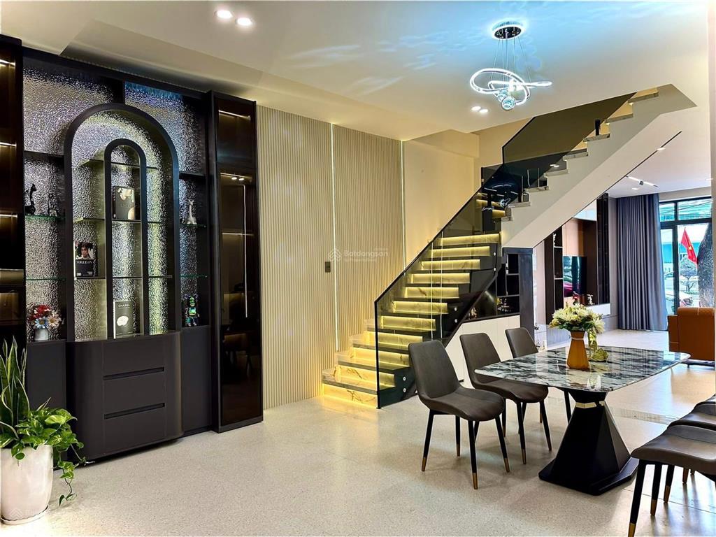 Bán gấp nhà mặt phố tại nguyễn hữu thọ, 17,2 tỷ, 83m2, hải châu, đà nẵng