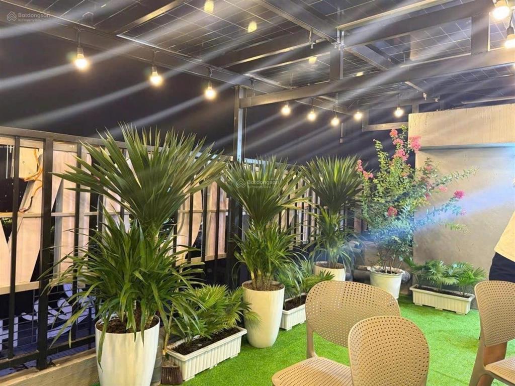 Bán tòa căn hộ đường chính hữu ngay biển mỹ khê doanh thu 1ty/1nam