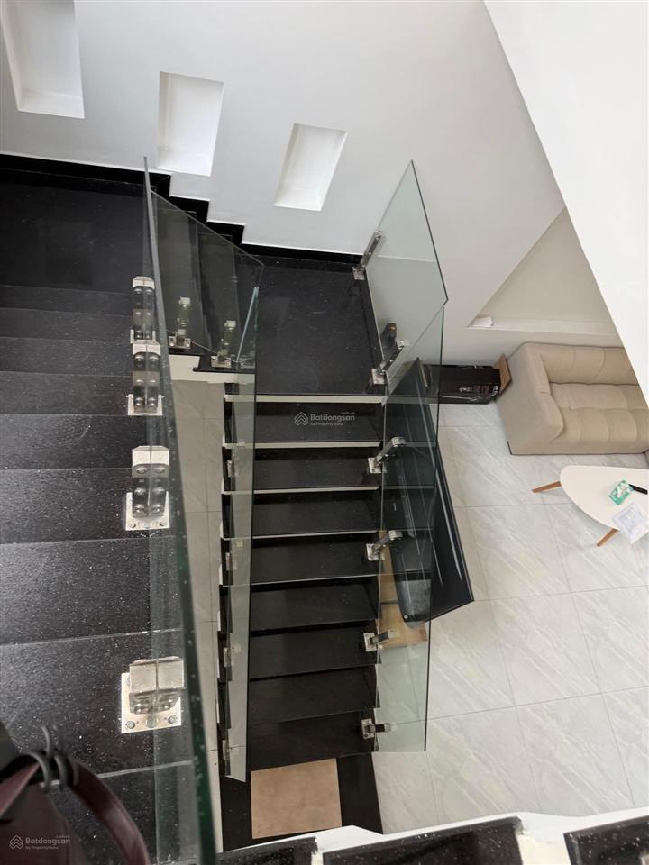 Bán nhà mt 230m2 đường cmt8 đà nẵng giá chỉ 19 tỷ dòng tiền thu về cực tốt