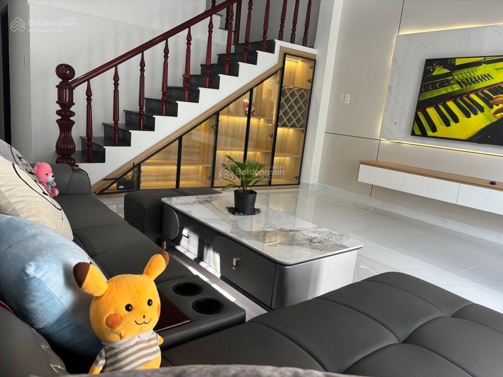 Bán nhà mt 125m2 nguyễn công hoan ngay bến xe tt thiết kế sang trọng