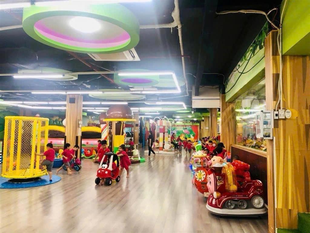 Bán nhà mt 594m2 sẵn nhà dòng tiền 400tr/tháng.