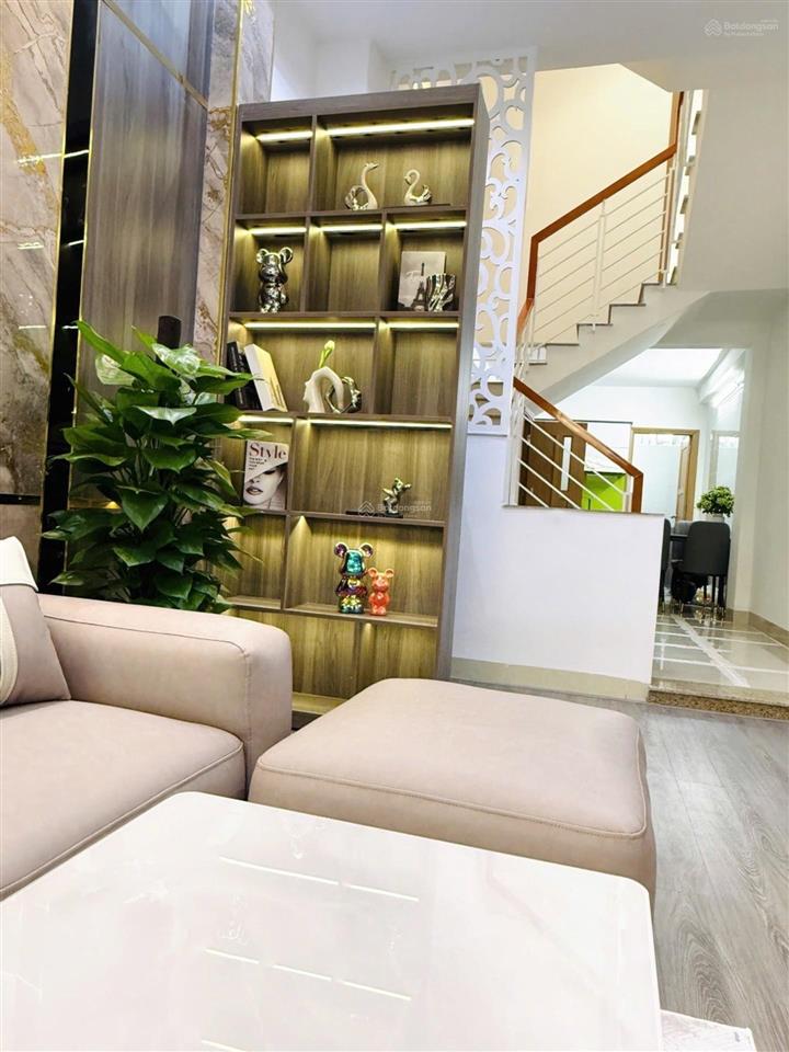 Cực hiếm nhà 3 tầng lý tự trọng kẹp kiệt siêu thoáng mặt tiền 10m5 sát đống đa sổ hoa hậu!