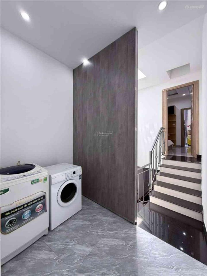 Vị trí đắc địa phan đăng lưu 100m2 giá cực mềm chỉ 18,8 tỷ