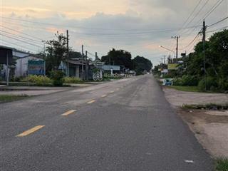 Chính chủ cần bán gấp đất ngay vòng xoay cổng xanh đường đt741 full thổ cư.