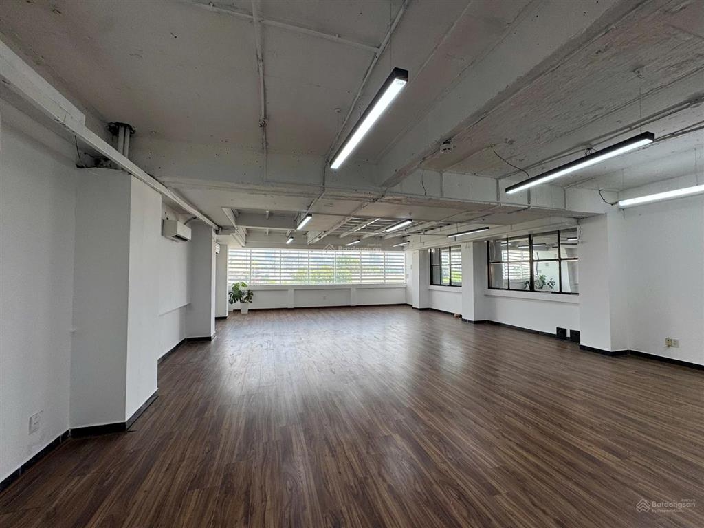 Chính chủ cho thuê văn phòng 100m2 mặt tiền 84b trần quốc toản quận 3
