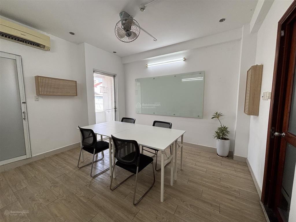 Chính chủ cho thuê văn phòng nhỏ xinh 20m2 tại 20 phan liêm, quận 1