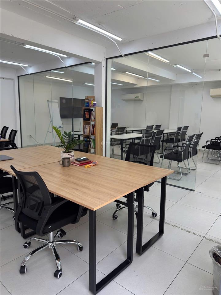 Chính chủ cho thuê văn phòng 80m2 đầy đủ nội thất tại 169/1 võ thị sáu, q3