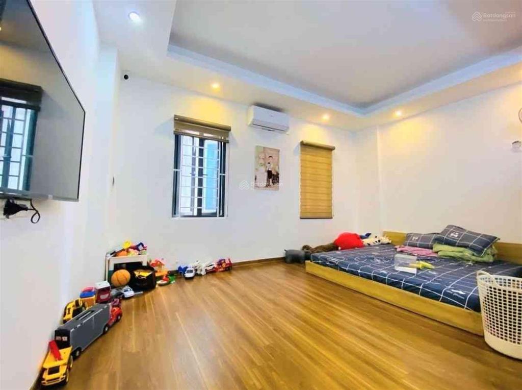 Bán nhà riêng tại trương định, giá siêu hời 8 tỷ vnd, 30m2, 5 tầng, view đẹp.