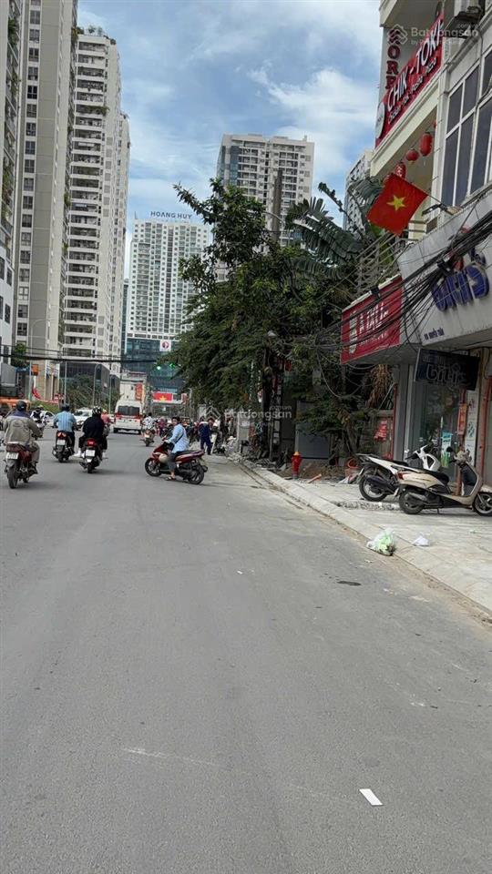 Nhà mới, ô tô đỗ ngày đêm, trung tâm thanh xuân, 22m, 5 tầng, 8tỷ.