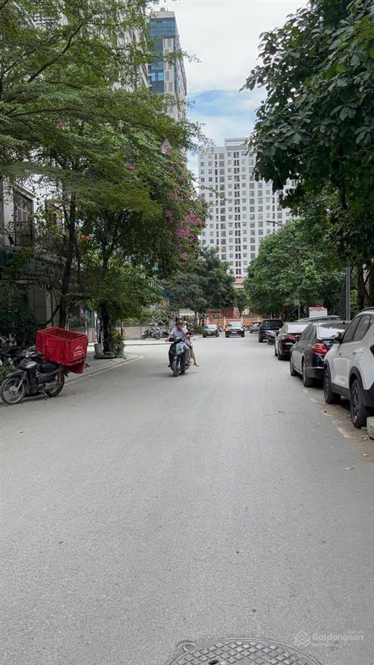 Siêu hiếm thanh xuân, 45m2, 6tầng, mt 4.8, ô tô đỗ trong nhà, 20tỷ.