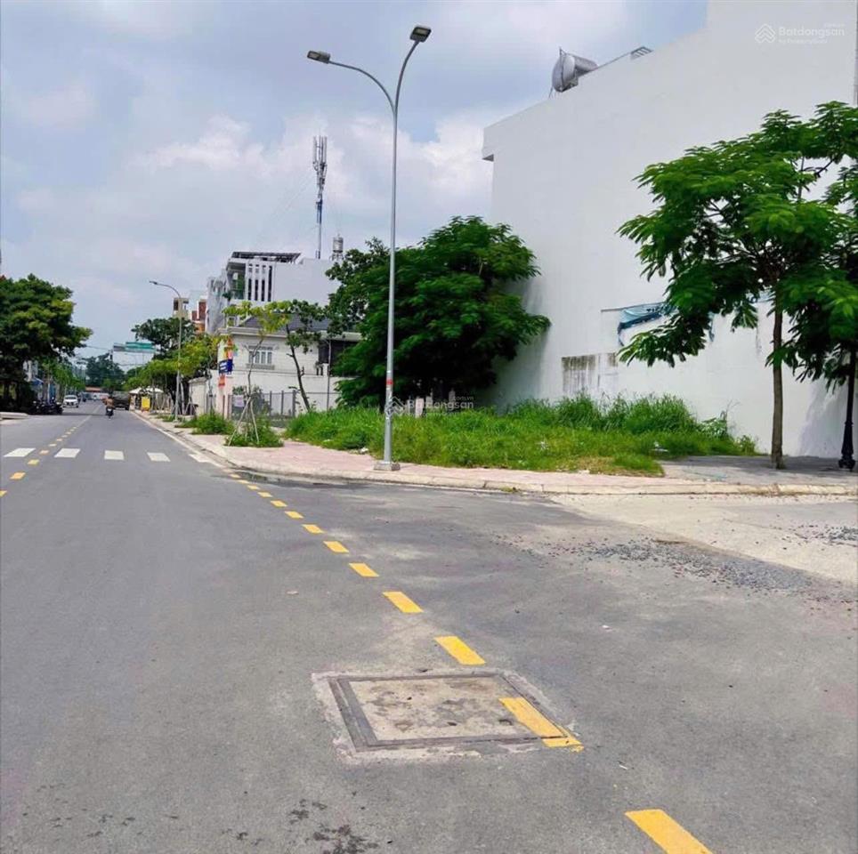 Bán lô đất 100m2 giá 1ty599 shr kdc phước đông mặt tiền quốc lộ 50.