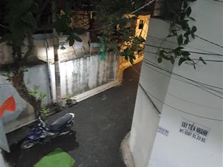 Nhà 2 tầng btct ,nguyễn thượng hiền . f1. gò vấp  dt 25m2 hoàn công đủ .hẻm xe hơi tới nhà .