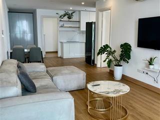 Chủ gửi cho thuê căn hộ tầng cao toà center point 110 cầu giấy