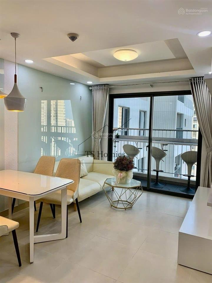 Cho thuê căn hộ dài hạn có ban công rộng rãi thoát mát giá rẻ đầy đủ tiện nghi