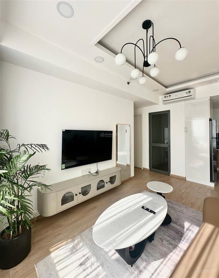 Cho thuê 2pn/2wc dt 71m2 view thoáng, an ninh 24/24 giá hời trục t2