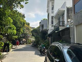 Nhà đẹp  4 tầng  đường 8m  3 pn ô tô ngủ trong nhà. bình trưng tây  quận 2