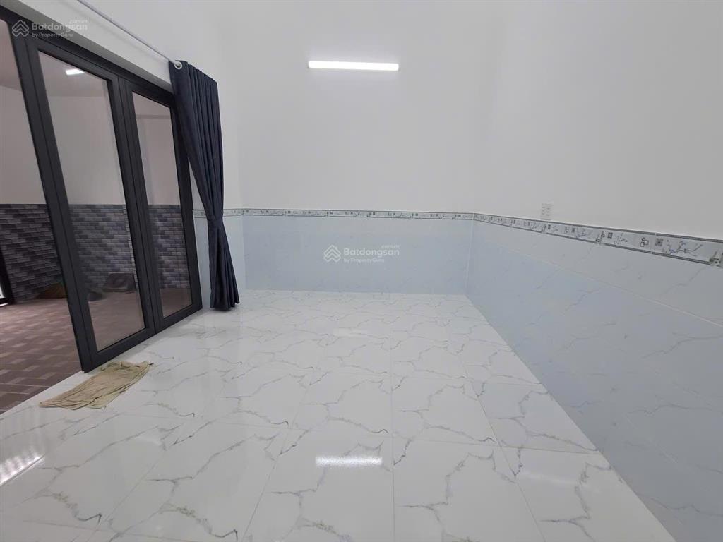 Nhà mặt tiền kinh doanh  đường 12m ô tô tránh  ngang 4.5m  nở hậu  3pn  giá chỉ 6.98 tỷ