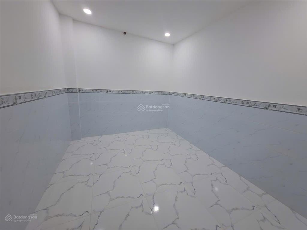 Nhà mặt tiền kinh doanh  đường 12m ô tô tránh  ngang 4.5m  nở hậu  3pn  giá chỉ 6.98 tỷ