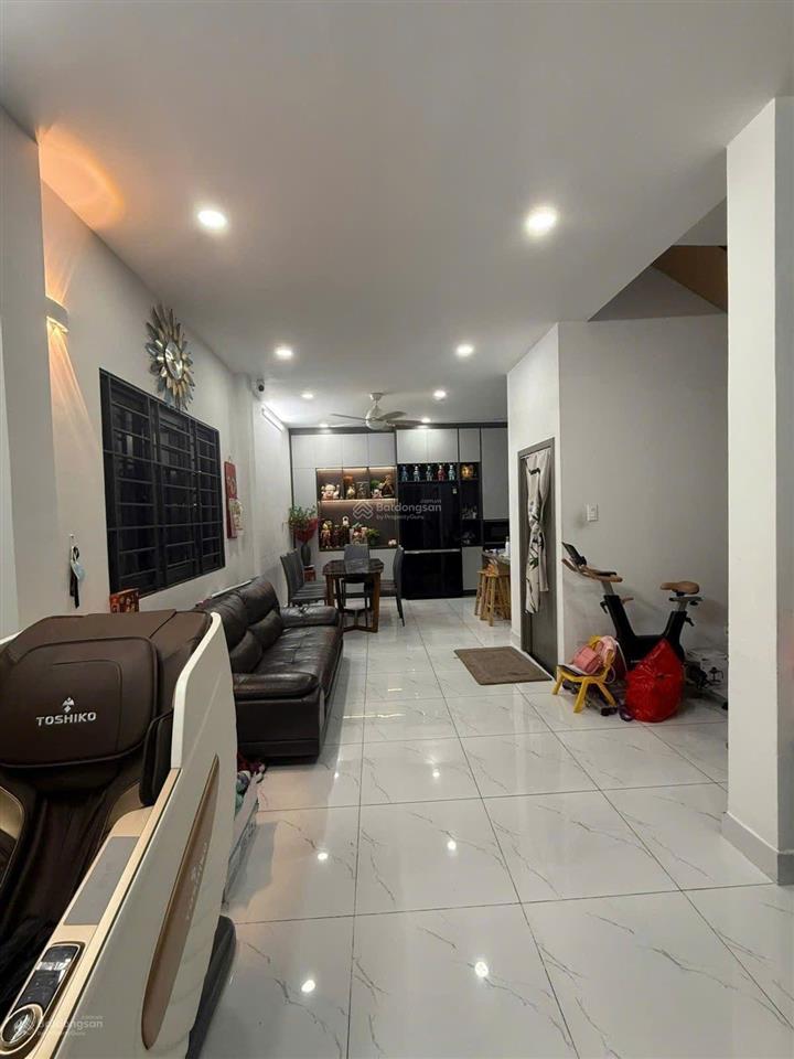 Nhà riêng ngang khủng 8,8 m  diện tích 103 m2  hàng hiếm khó tìm khu dân cư đẹp