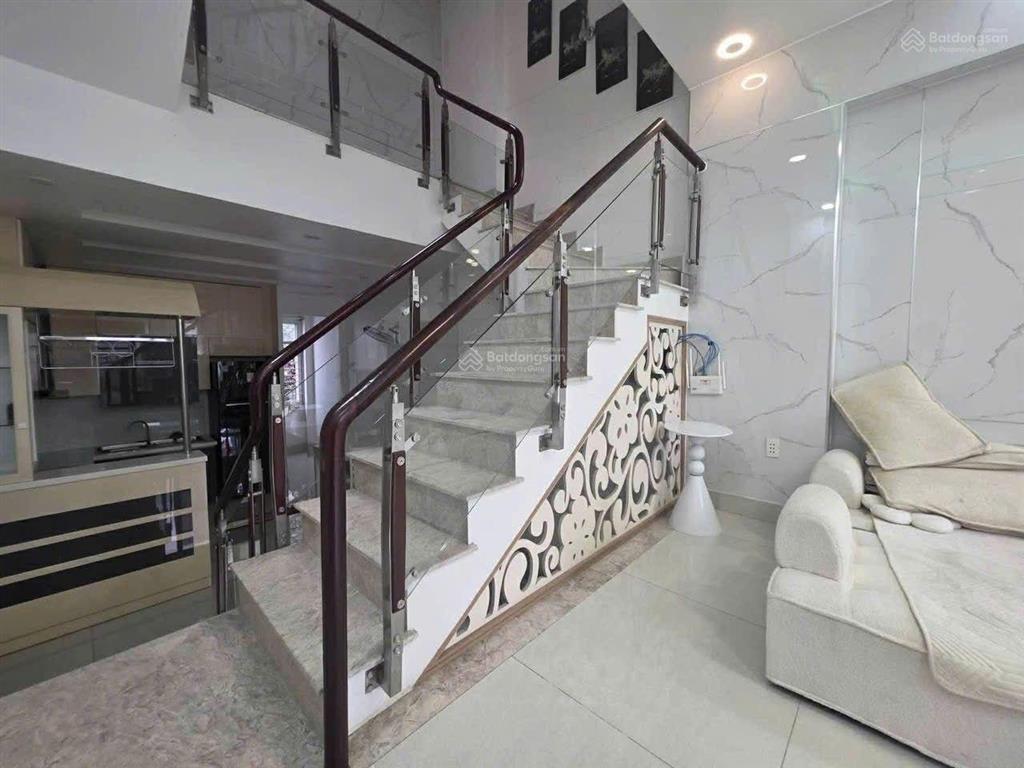 Mặt tiền kinh doanh  diện tích 74m2  đường 16m thông tứ hướng  chỉ 10 đồng 6 sỡ hữu ngay q2.