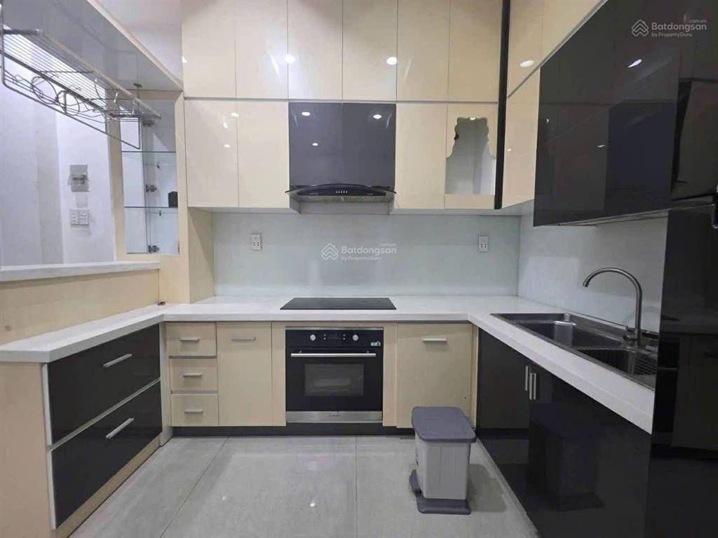 Mặt tiền kinh doanh  diện tích 74m2  đường 16m thông tứ hướng  chỉ 10 đồng 6 sỡ hữu ngay q2.