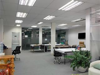 Văn phòng set up sẵn nội thất diện tích lớn tại quận 1
