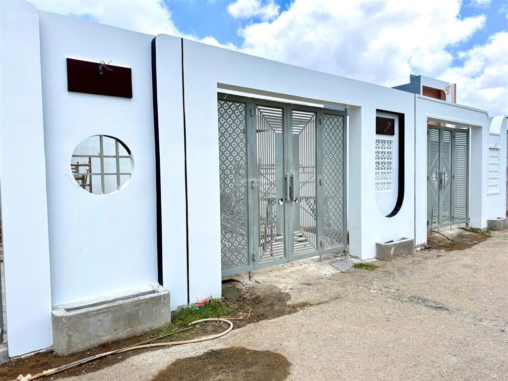 Nhà mới gần đại học trà vinh . giá chỉ từ 1 tỷ 688 triệu