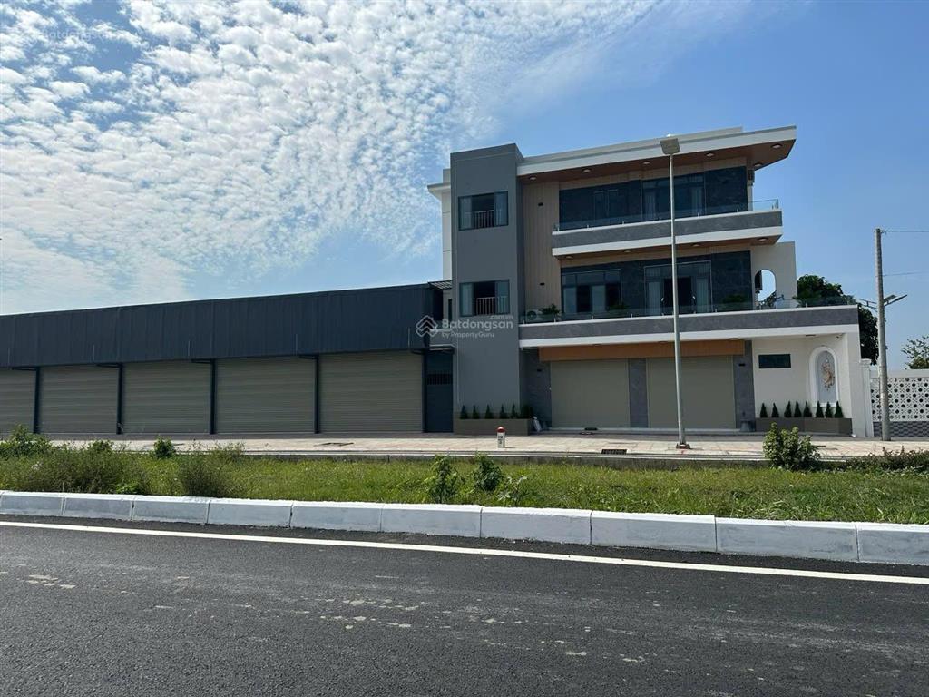 Bán nhà mặt tiền đường nguyễn đáng nối dài  gần bệnh viện đa khoa trà vinh  657m2  nhà 3 tầng