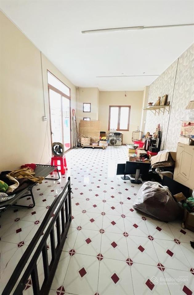 Bán nhà q8 dt bự bành ki 160m2 có sân rộng thênh thang, khu vực giáp q5 chỉ 1 cây cầu