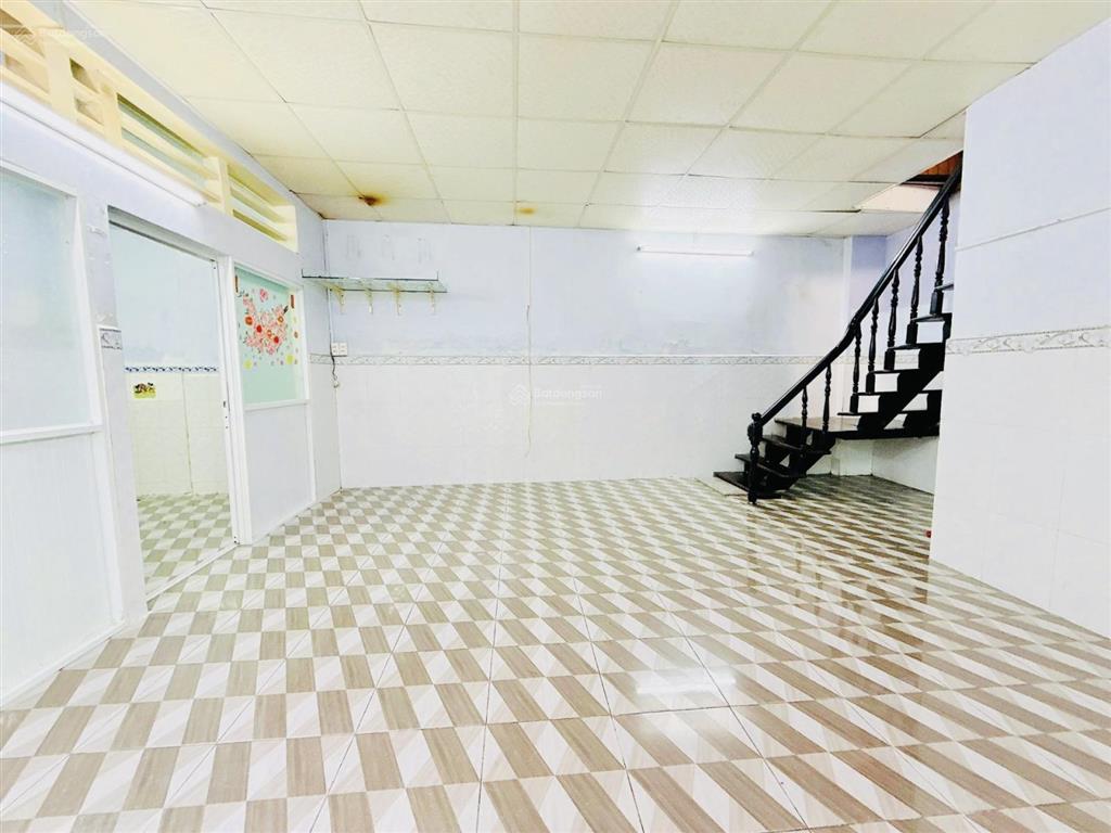 Bán nhà p10, quận 8 ngang gần 8m nhỉnh 3 tỷ