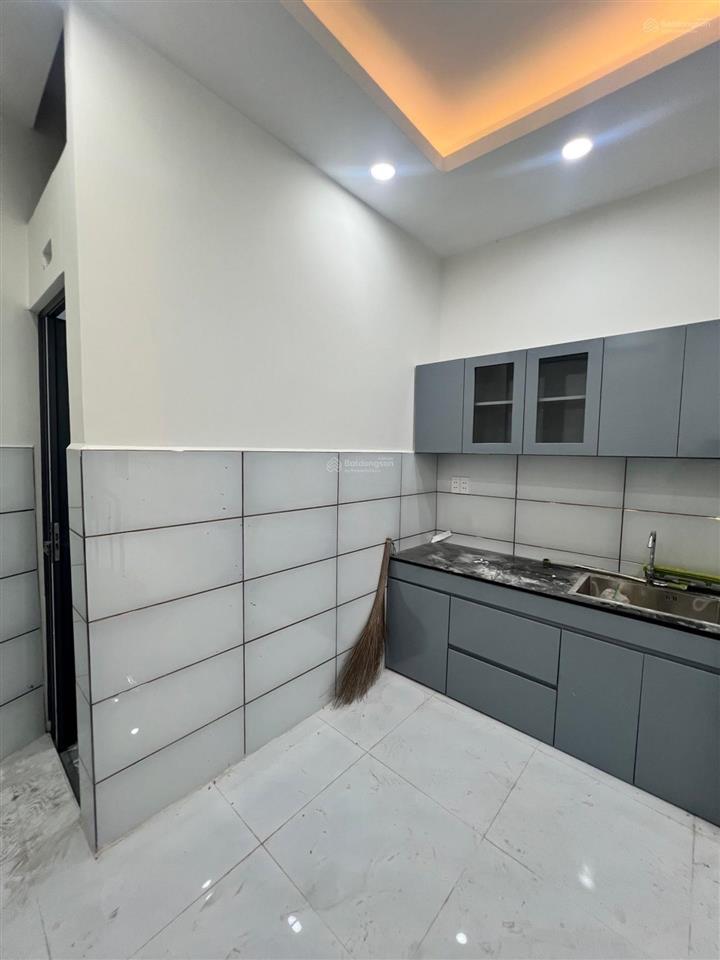 Nhà hẻm phường phú định 31m2 chỉ 2 tỉ xíu còn thương lượng