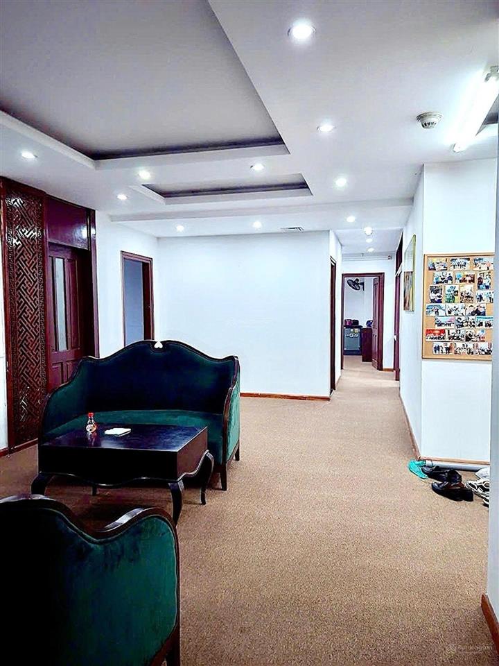 Chcc tsq euroland mỗ lao  176m2 4pn  giá tốt