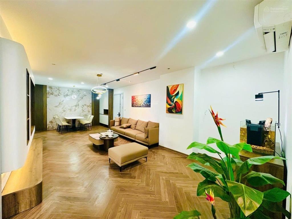 Chcc kđt văn khê hđ, dt 134m2 3pn 2wc, giá tốt
